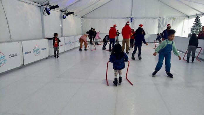 How to Choose the Right Synthetic Outdoor Ice Rink for Your Needs